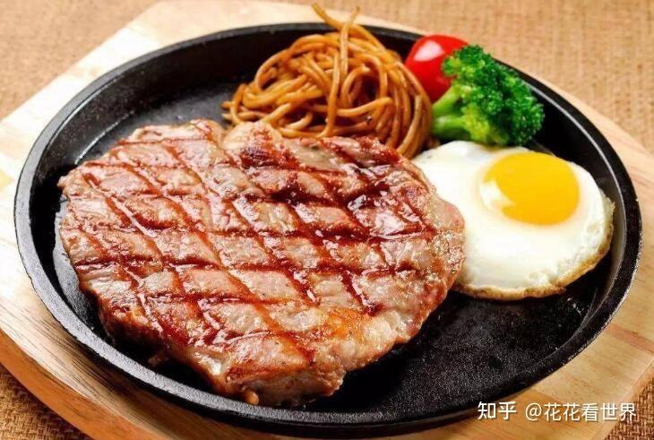 挑到好的牛排做好,配上一杯红酒,味蕾和心灵都能得到很好的满足