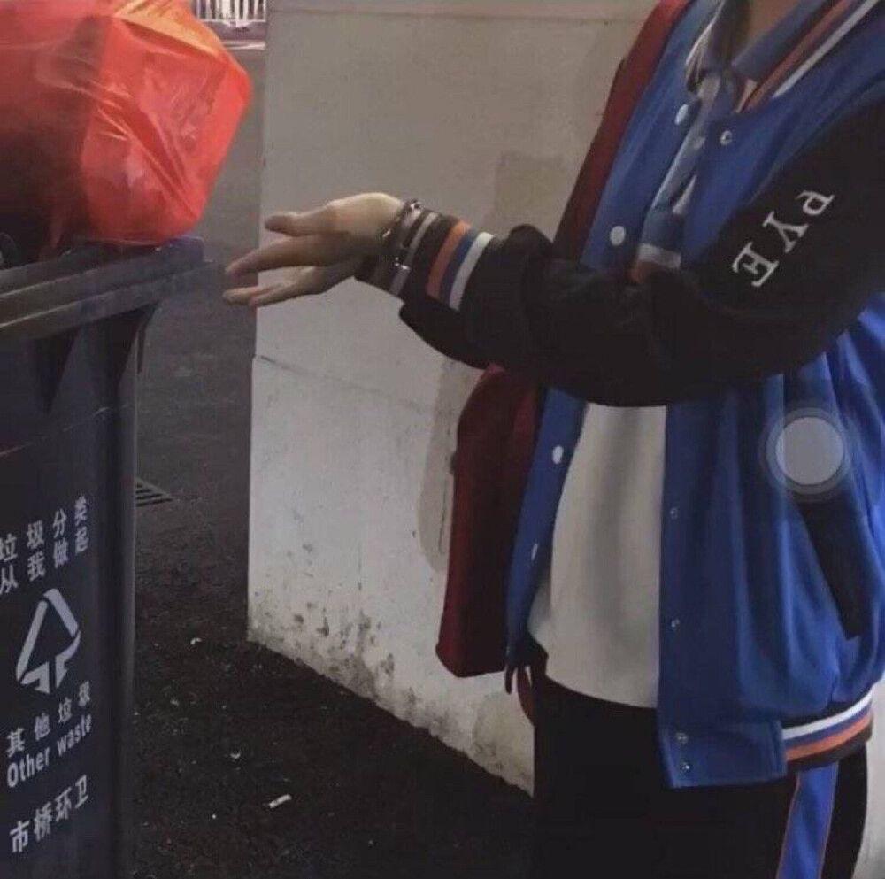 有没有特别沙雕很独特的情侣头像