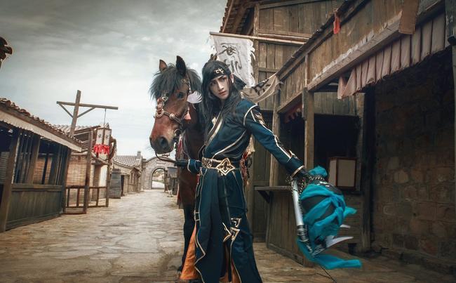 完整作品戳>>剑侠情缘网络版叁 丐帮 cosplay | 半次元出镜:闪闪发黑