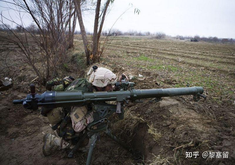 2月17日乌克兰武装部队使用迫击炮和火箭筒对卢甘斯克四个居民点地区