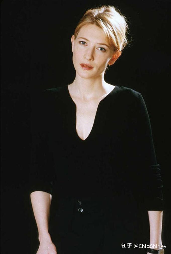 约翰逊安吉丽娜朱莉凯特莫斯梅根福克斯维多利亚贝克汉姆凯瑟琳泽塔