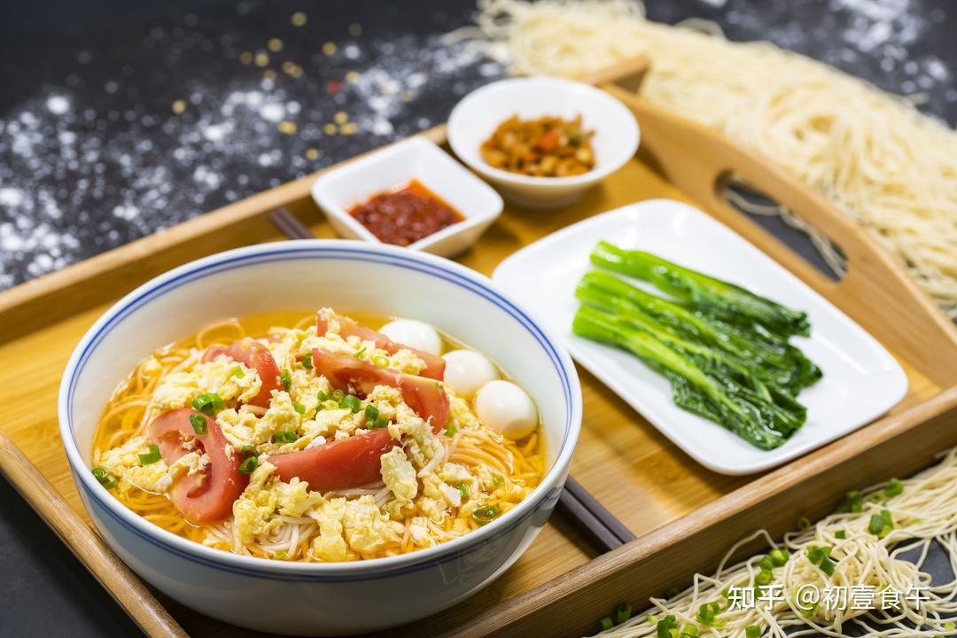 初壹食午无人售货机打通消费者的终端距离