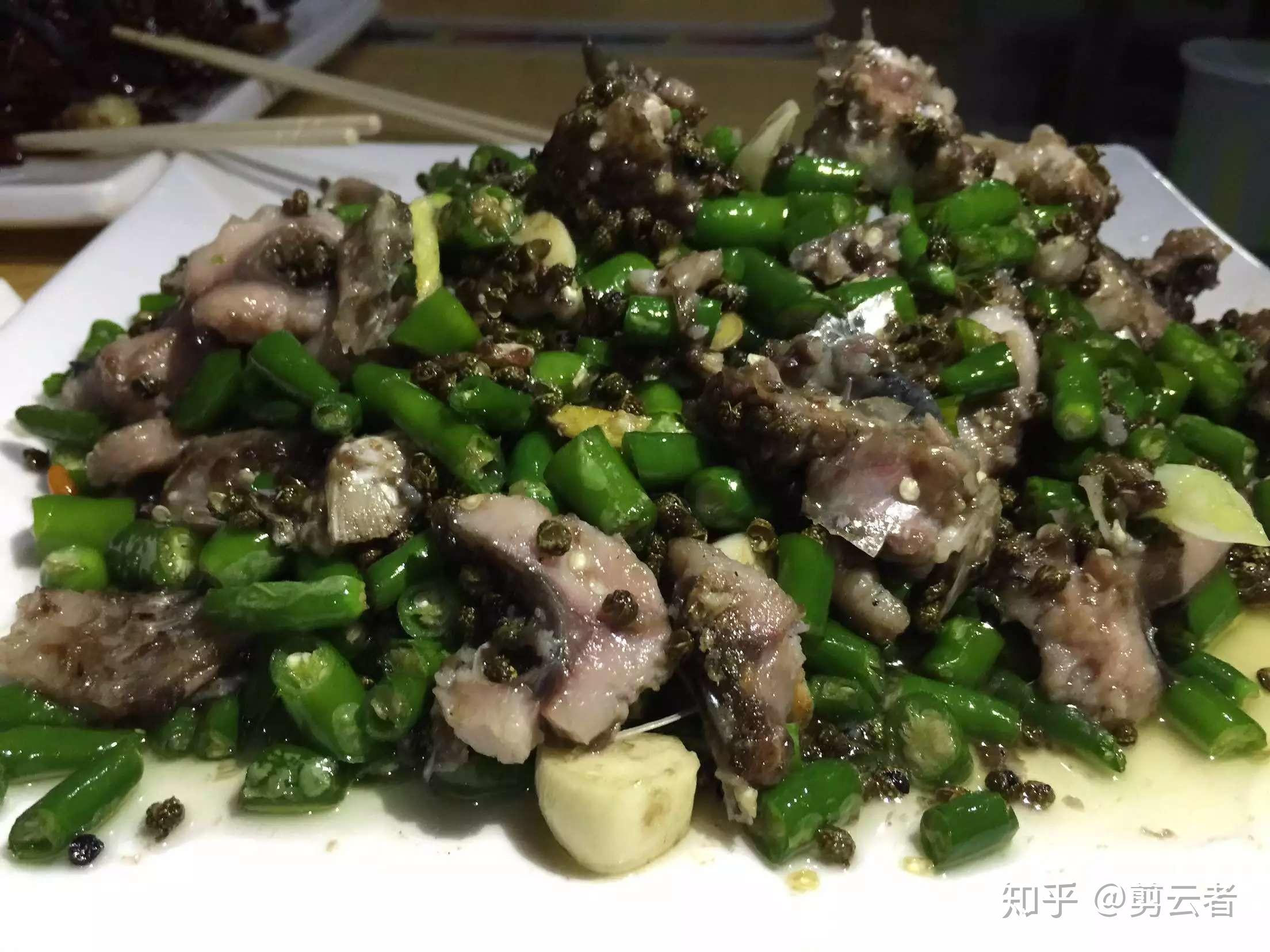 如何炒茄子和空心菜 v2-bdc683cb4021d94ed77b13c0930bb5dd_r.jpg