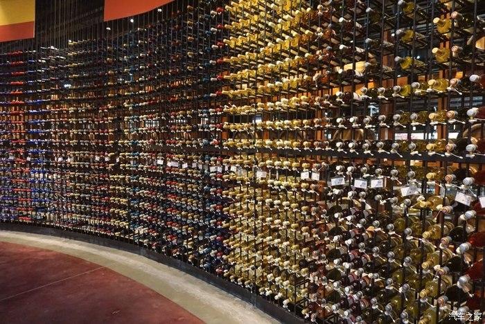 开上糖果红福克斯去美心红酒博物馆纳凉