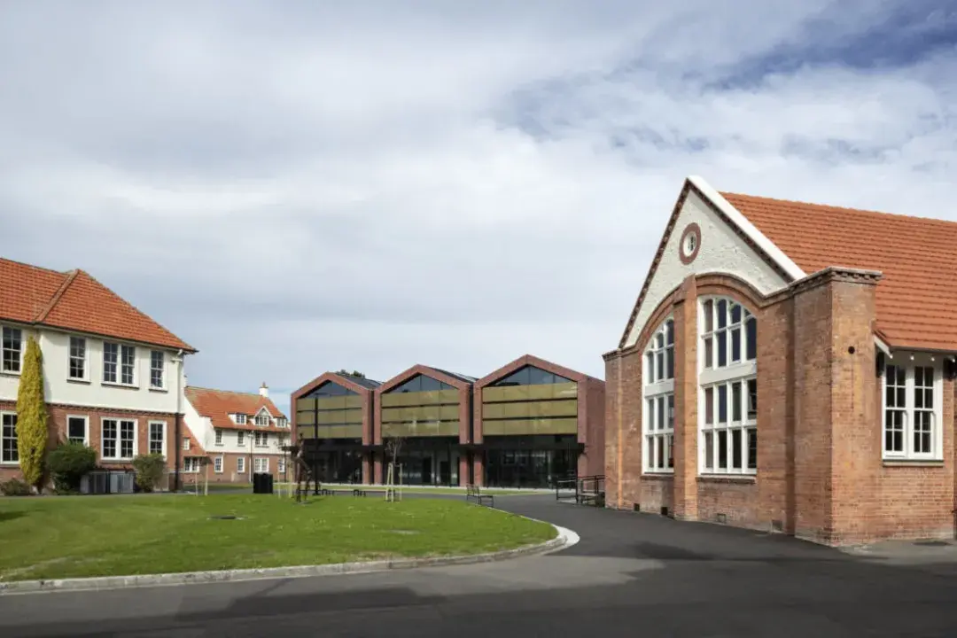 图片源自网络图片源自网络新西兰克里斯汀学校kristin school克里斯汀