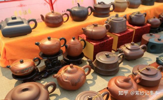 很多壶友不方便到产地买壶,大多把买壶目标看向紫砂壶展会,紫砂壶展会