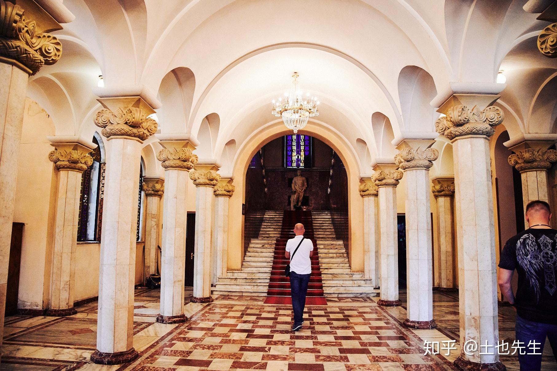 小也大环游哥里斯大林故居