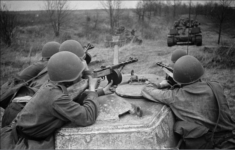 二战苏联为什么有大量冲锋枪手?