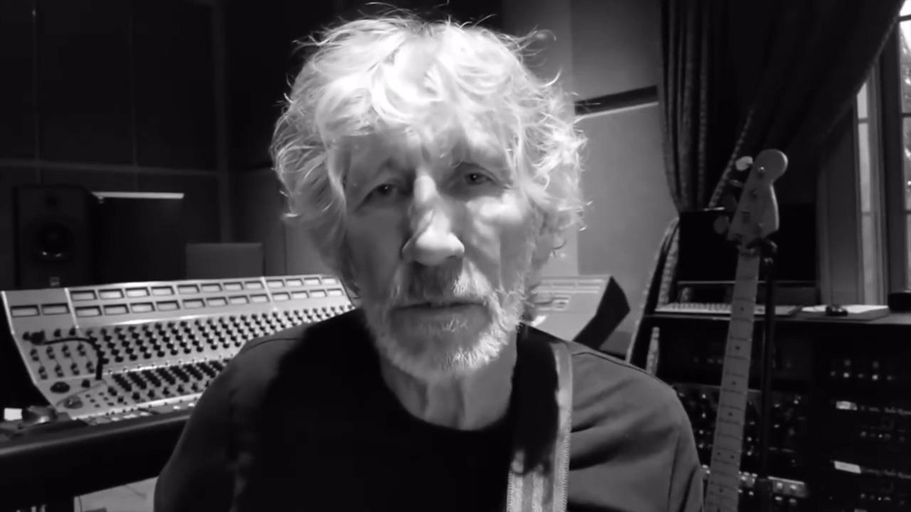 昨天,john lennon & yoko ono 于1971年发行的经典圣诞反战单曲