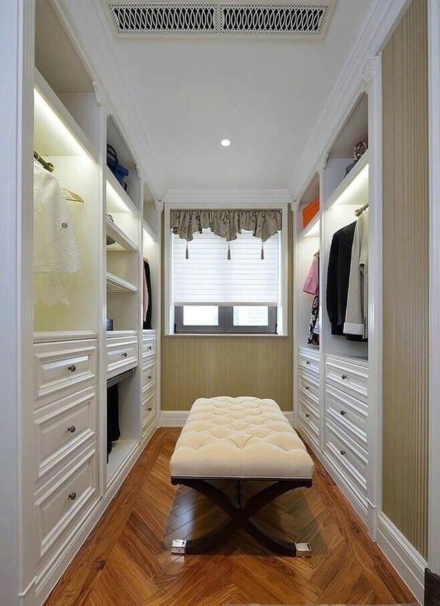 参观女明星的衣帽间给自己设计一间属于自己风格的衣帽间