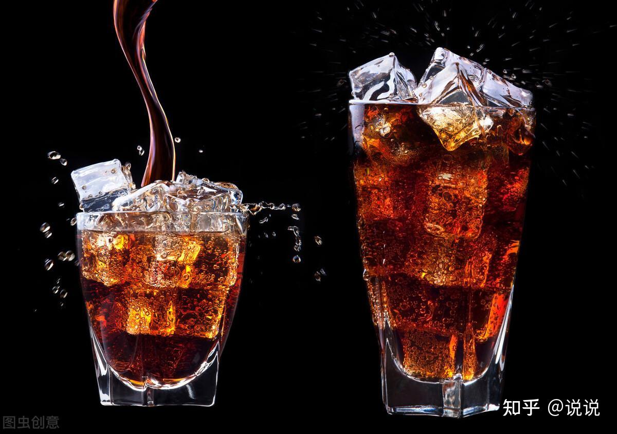 碳酸饮料也是当之无愧的垃圾食品,因为碳酸饮料极少量的营养人体其实