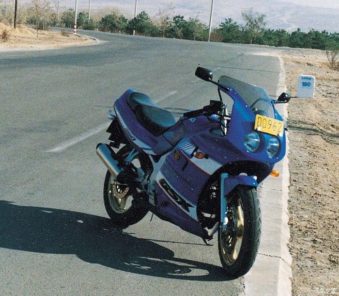 经典情怀车之铃木gsx250征服者济南轻骑铃木