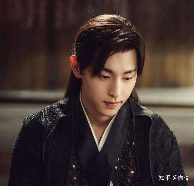 邓伦在处理106亿税务欺负倪妮罗云熙9万烧饼宴成笑柄