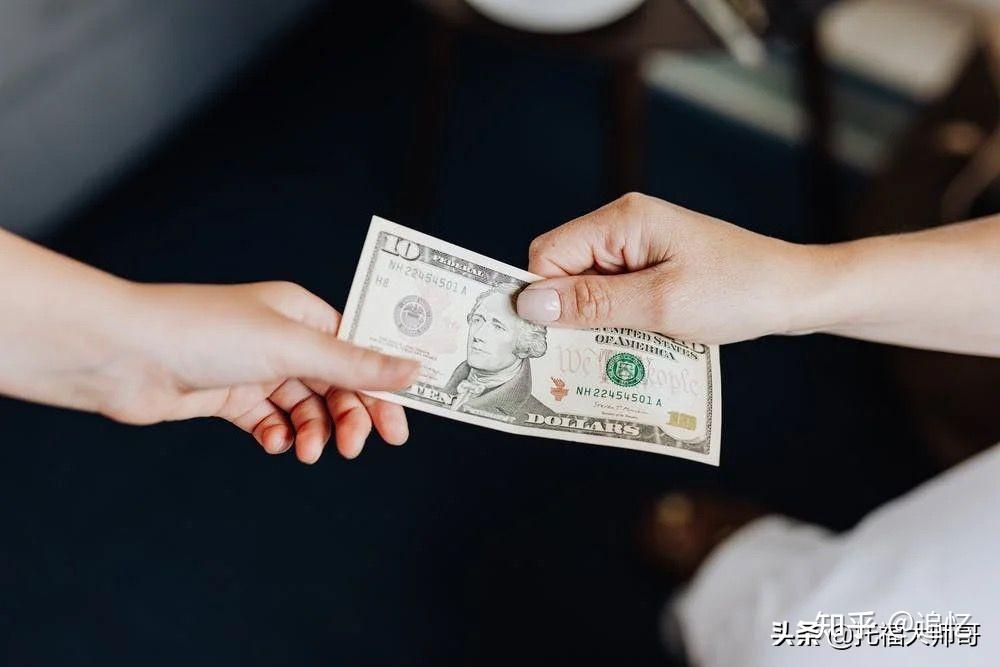 “买单”用英文怎么说?可千万别说pay the bill - 知乎