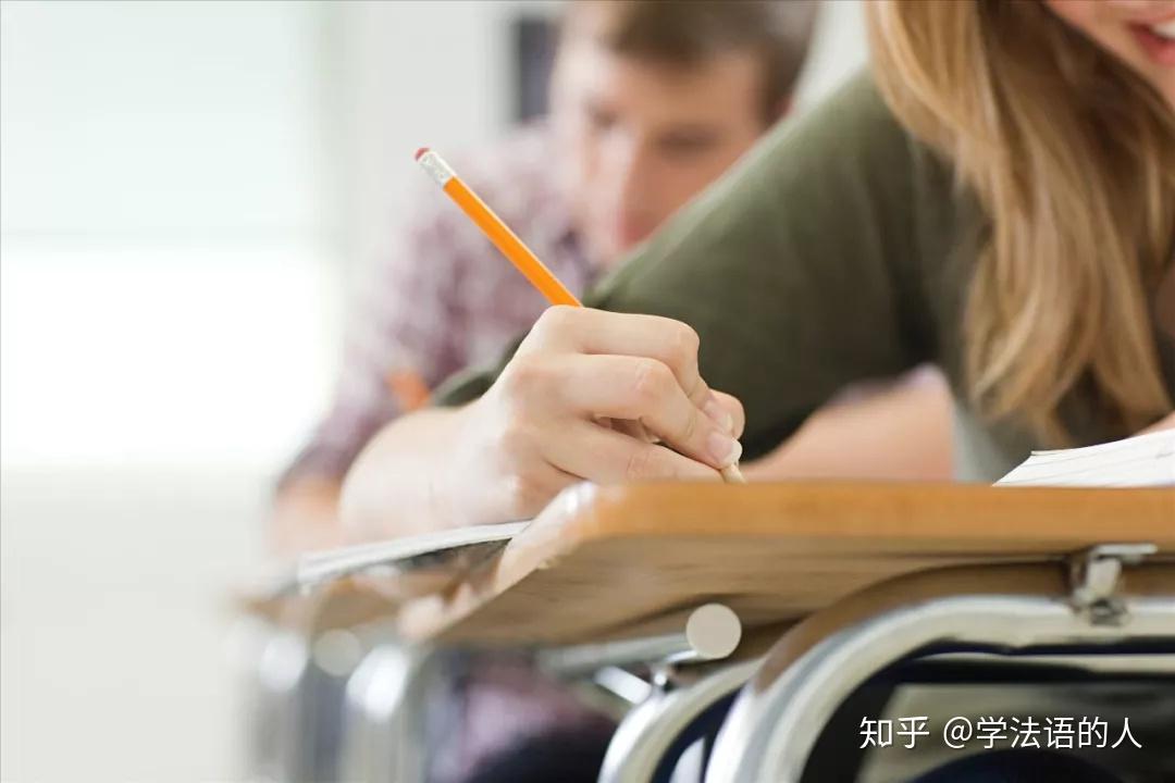 及物动词和不及物动词有什么作用 v2-bf7cb5babd4d5fc1bde6b512c644efa5_r.jpg