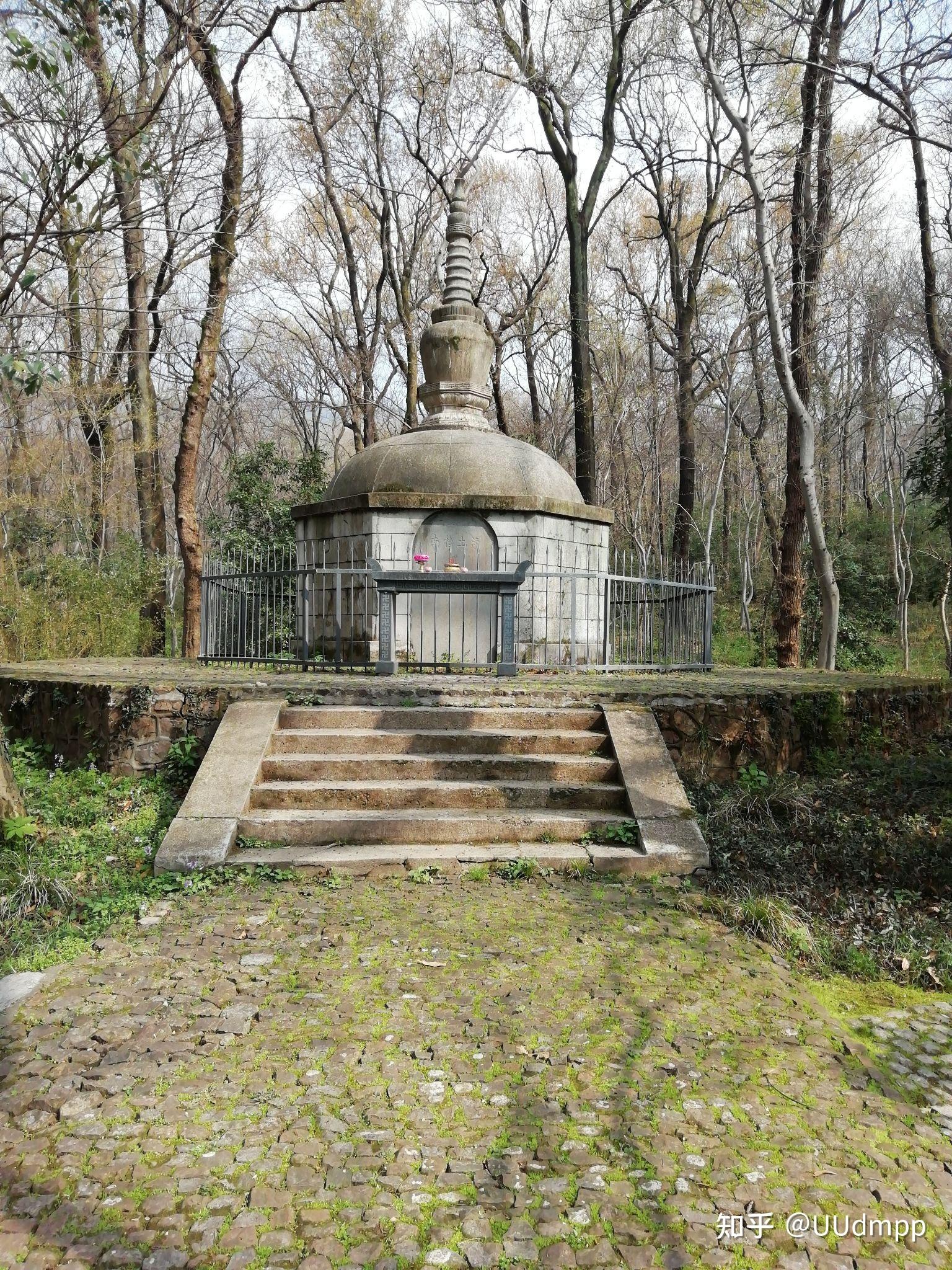 灵谷寺里的济公原型宝志法师