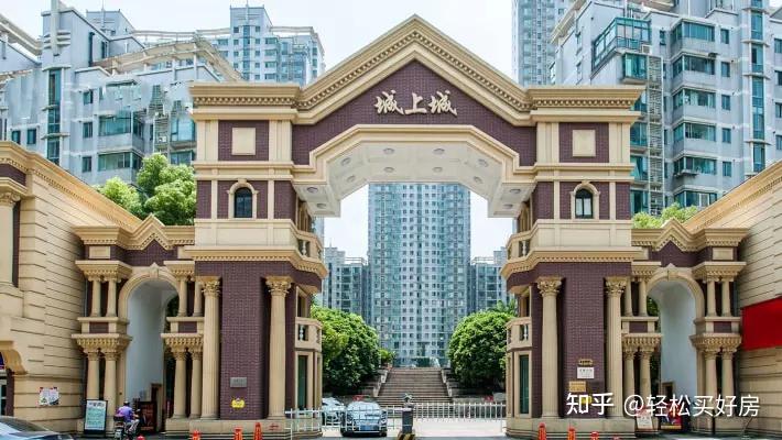 苏河湾13万+的小区旁,竟然还有不到10万的品质学区房 - 知乎