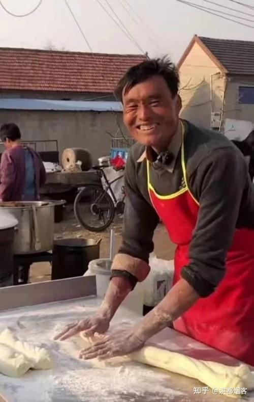 山东拉面哥火了也许拉面哥的面中藏着善良