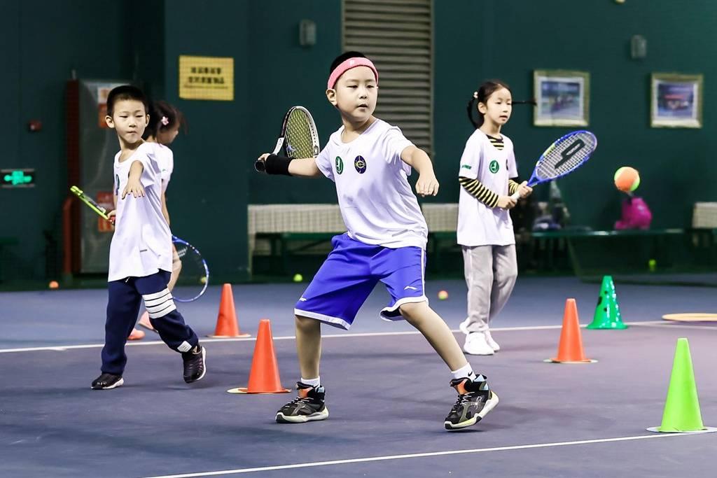 全民健身网球培训青少年儿童训练营开营