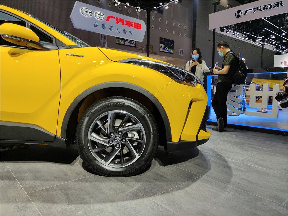 2020广州车展丰田chr混动实拍除了贵好像没缺点吧