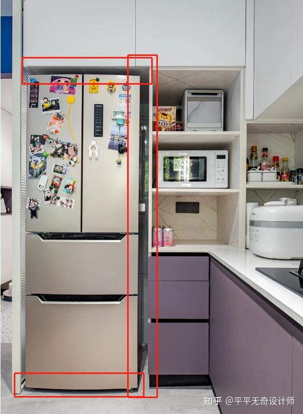 嵌入式冰箱冰箱嵌入橱柜内,搭配着自己喜欢的橱柜颜色,与橱柜融为一体