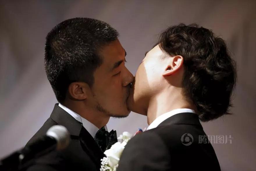 如何看待凤凰大视野的同志纪录片《以我之名》