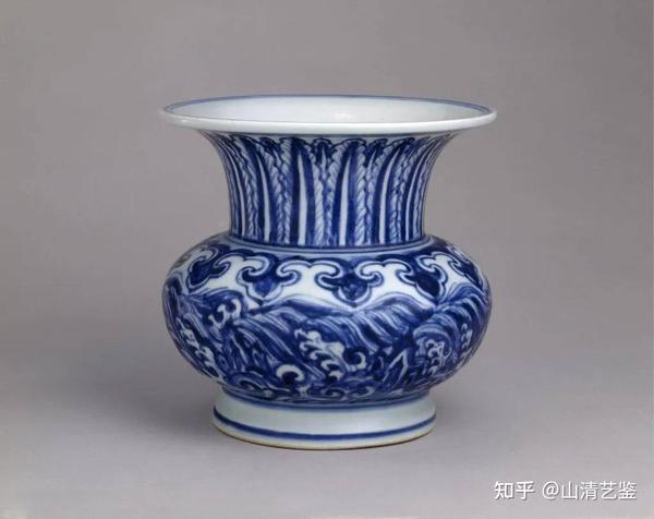 大明宣德年制款青花加彩本金松竹梅紋飾皿！ 高2.1ｃｍ 直径20.2ｃｍ-