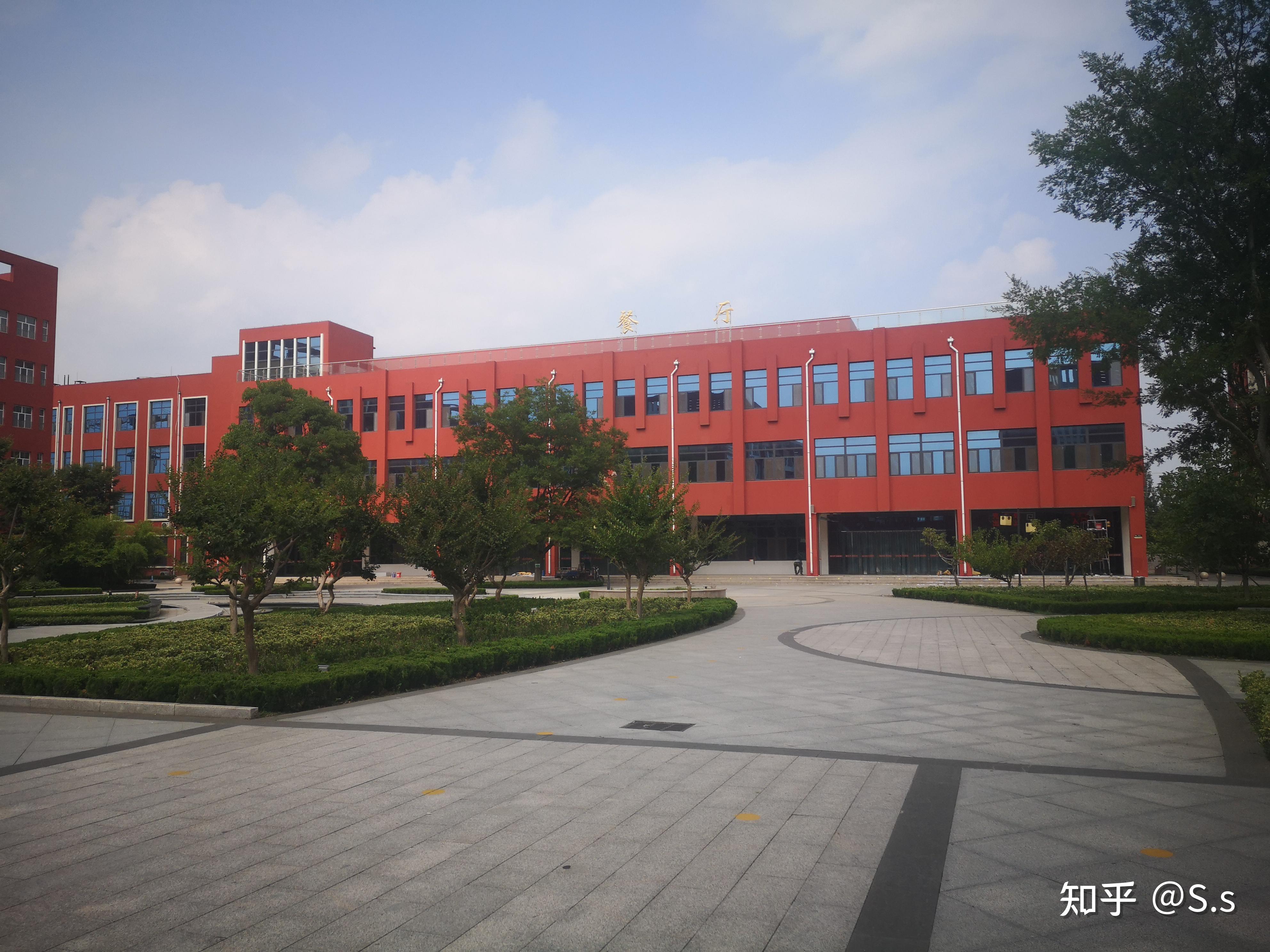 诸城超然中学的复读条件怎么样