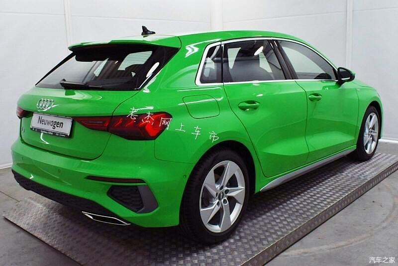 运动年轻的设计新款奥迪a3两厢版绿色涂装非常亮眼
