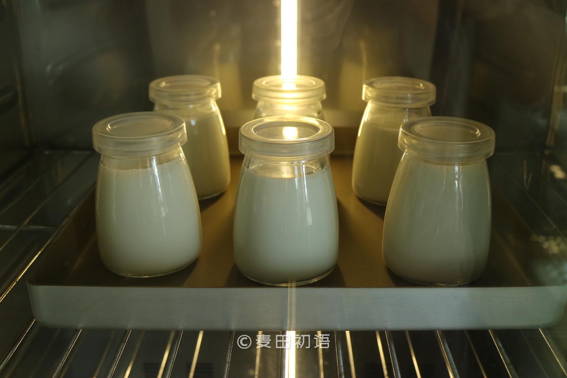 发酵箱是用来发酵食物的设备,比如发酵面包,馒头,酸奶,米酒等,也可以