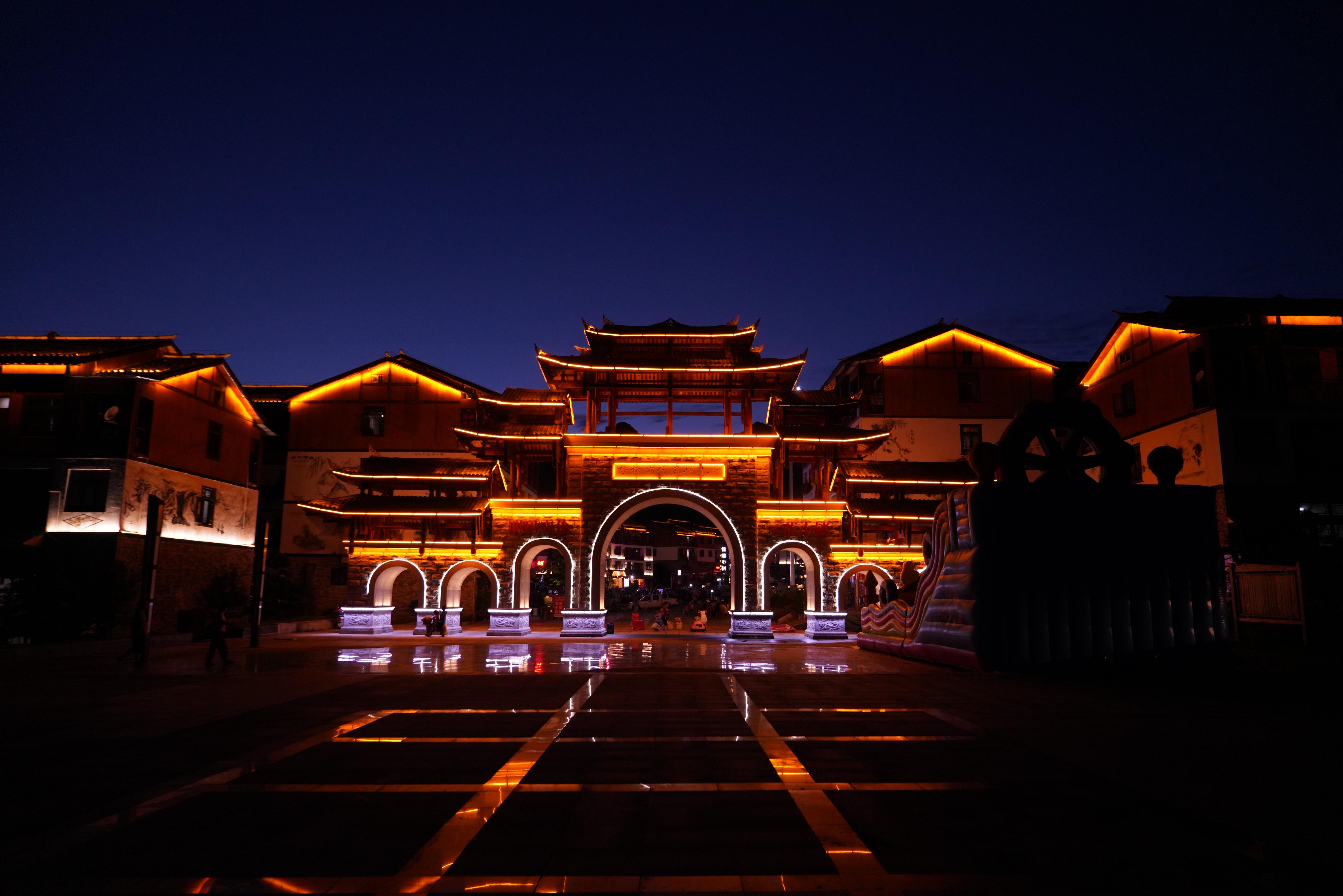 西南十二天之旅:我来到了如碧玉般的荔波