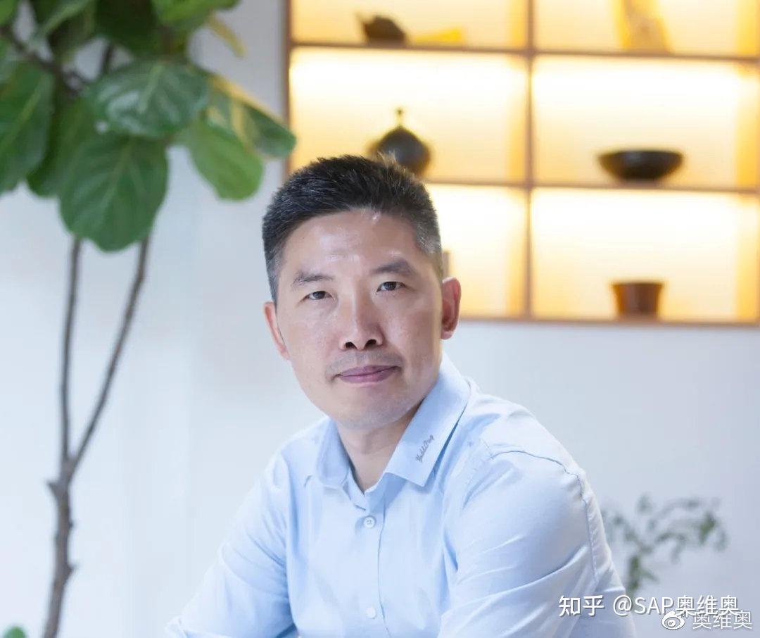 余世平从服务开始开拓数字动能