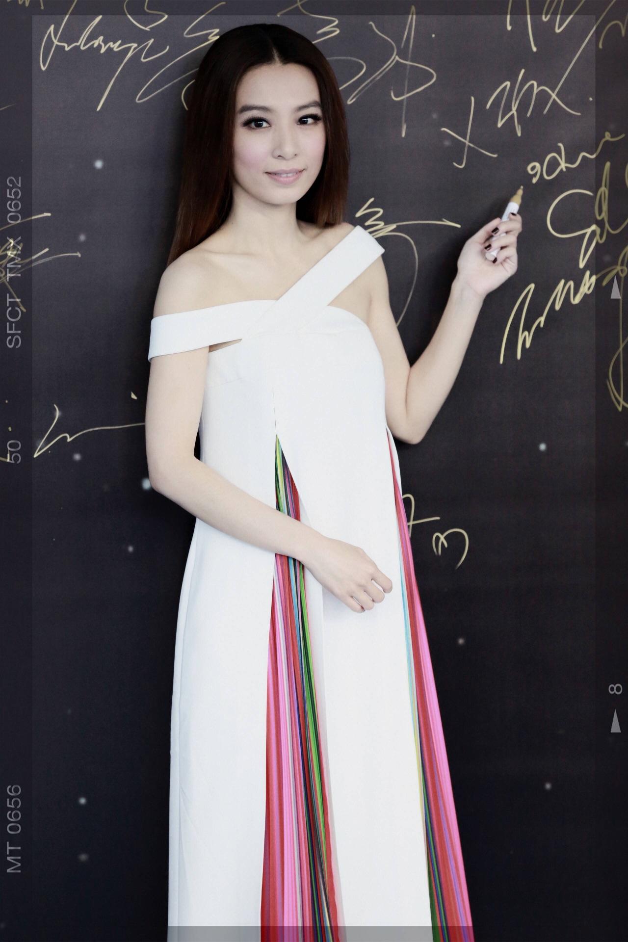 如何看待薛之谦和田馥甄合唱的演员和小幸运?