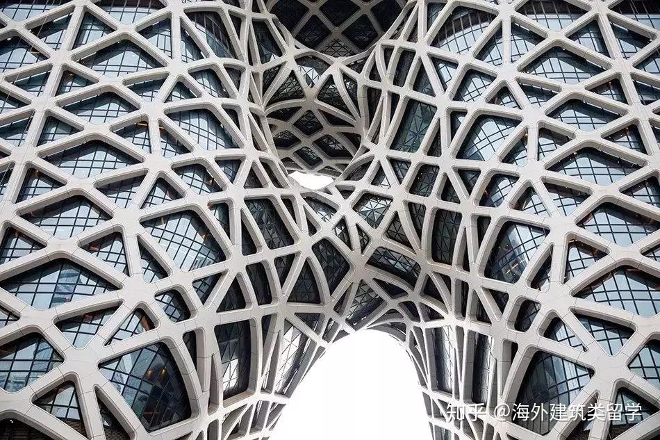 扎哈在中国的最后三个遗作:不可能完成的建筑建成 - 知乎