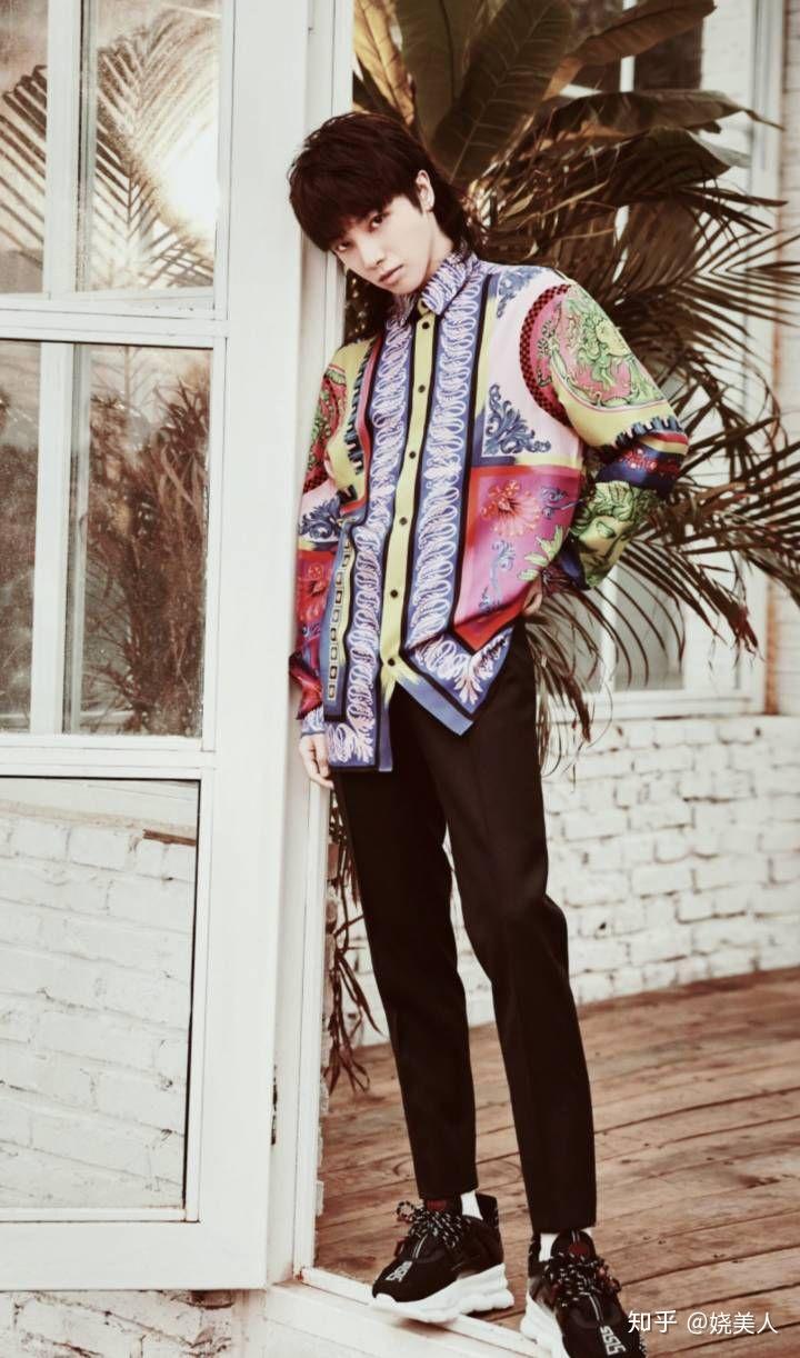 有哪些好看的华晨宇照片?(无水印的)?