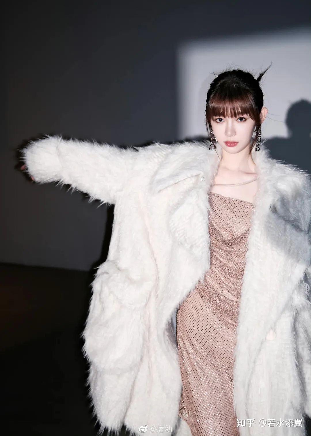 第一女骑痞幼官宣恋情:大三岁,比痞幼妈妈大三岁 - 知乎