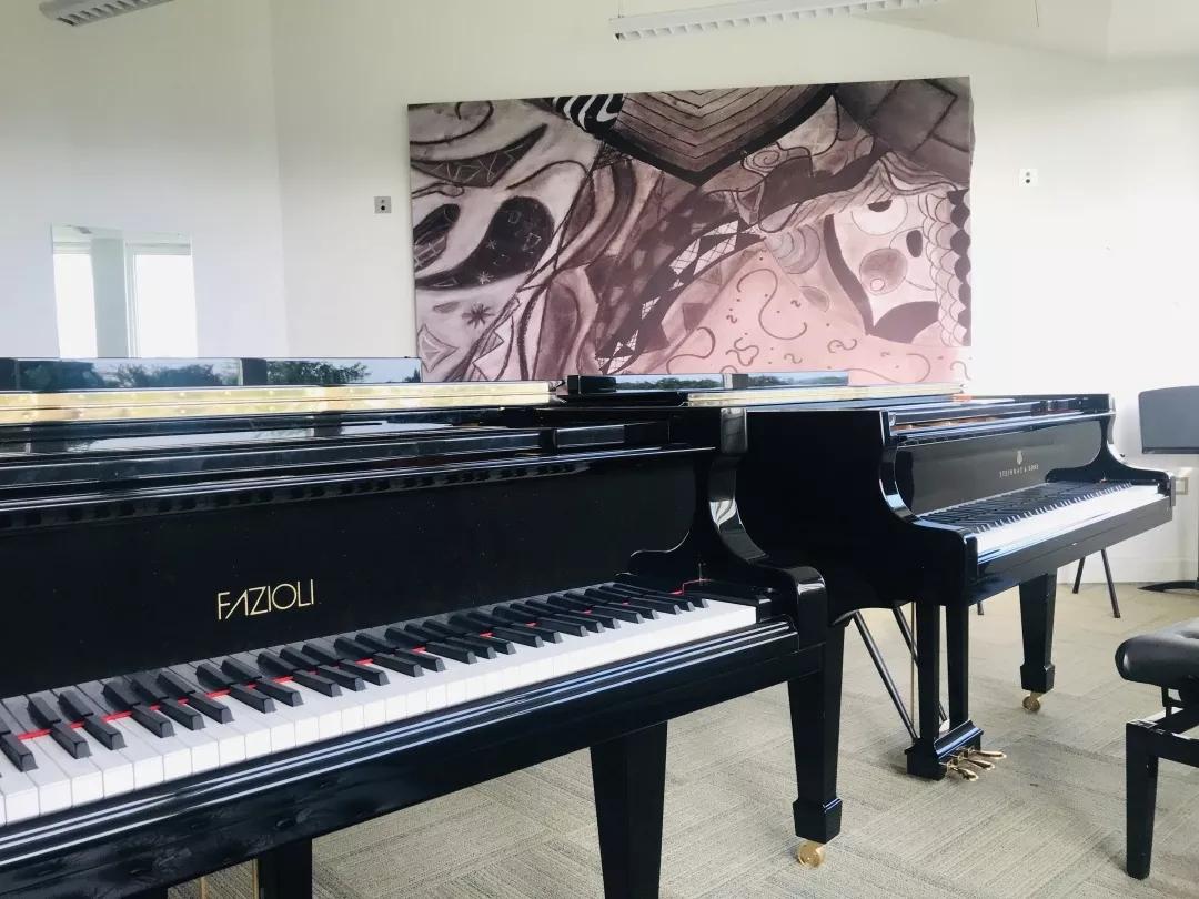 the purcell school的环境和氛围特别好.