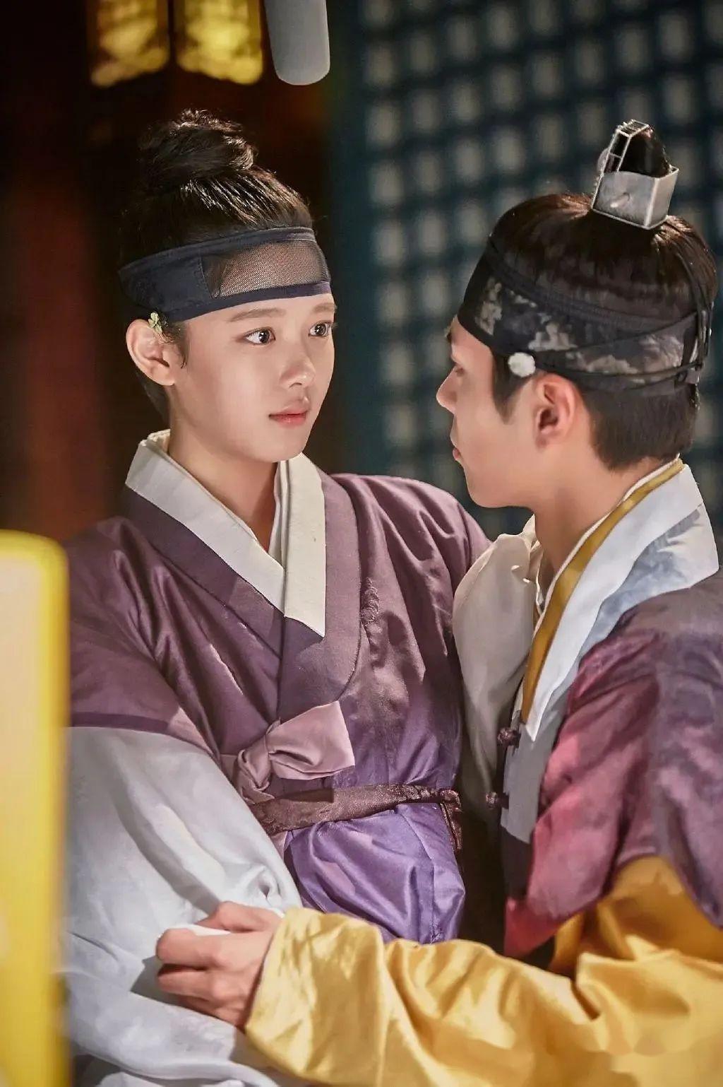日网票选最好看「女扮男装」韩剧top4:《云画的月光》朴宝剑,金裕贞