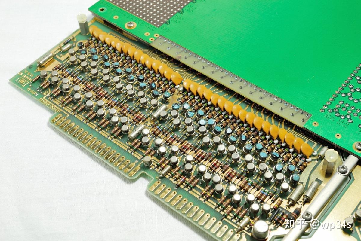 电与磁的极致艺术~1968年的HP9100A晶体管计算器(机)-2