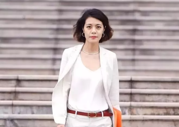 我自风情万种的复旦女神陈果38岁为何至今未婚