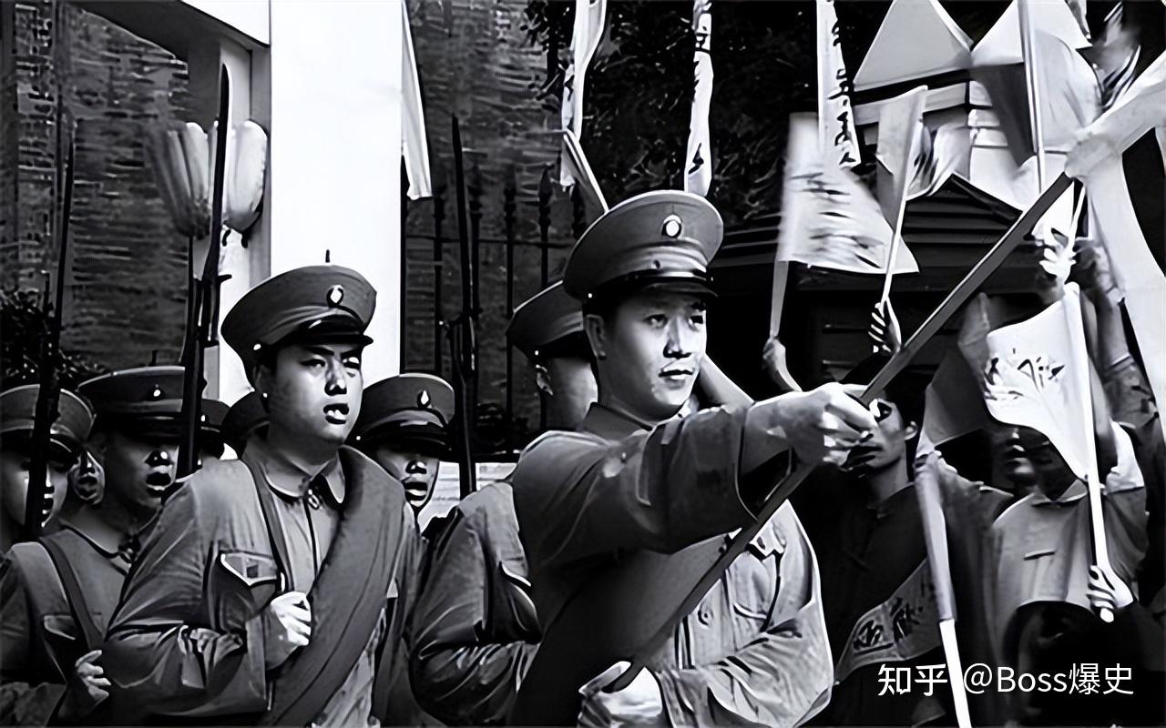 《潜伏》中余则成原型是谁?