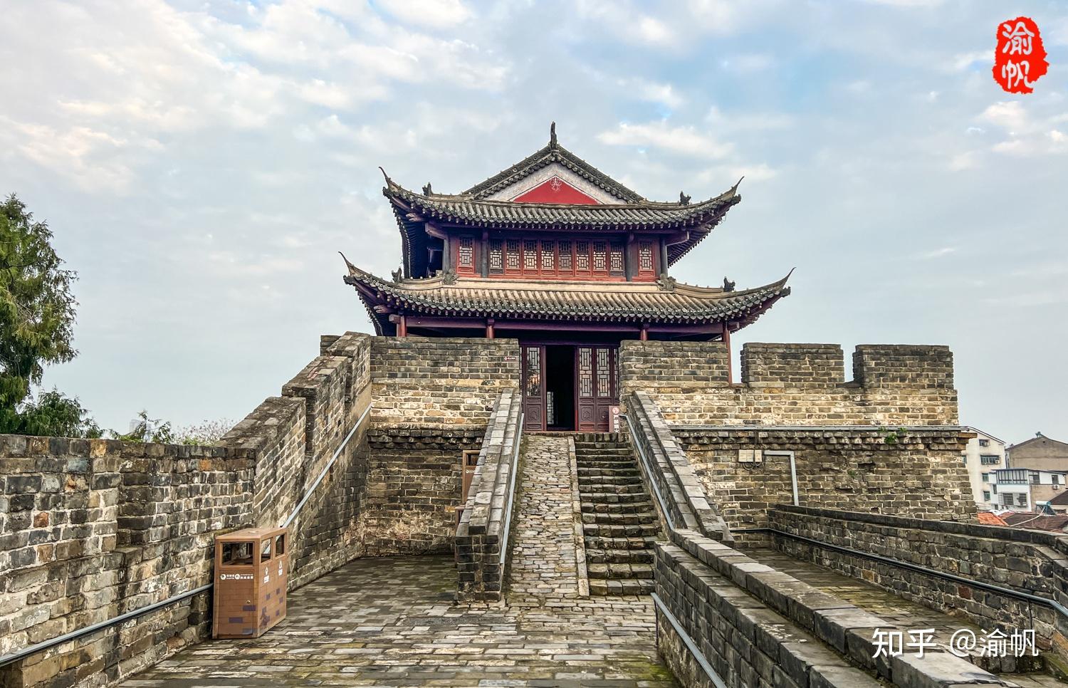 關公義園,荊州博物館,大北門朝宗樓,西門景點,南紀門景點等,城牆外