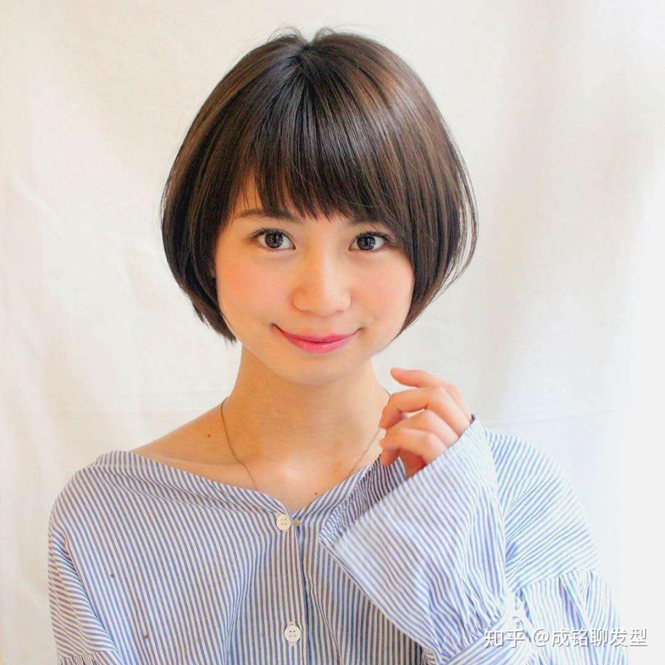 女生脸大适合什么短发