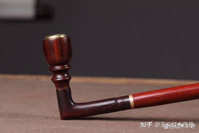 济宁红木家具，王义艺术品展示，印度小叶紫檀「纪大烟袋」烟斗 - 知乎