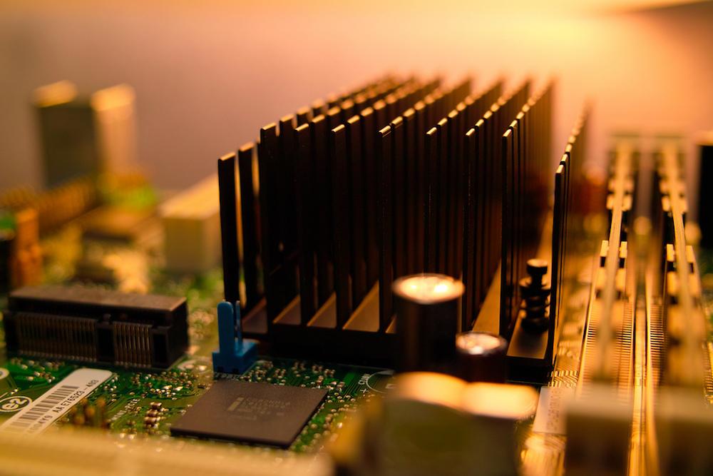 改良电子设备散热器的设计