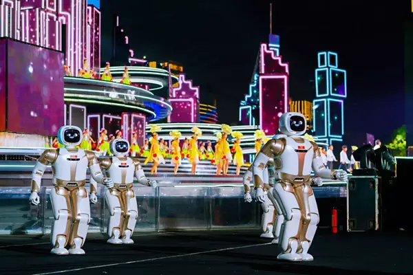 如何评价在2019央视春晚跳舞的walker机器人?