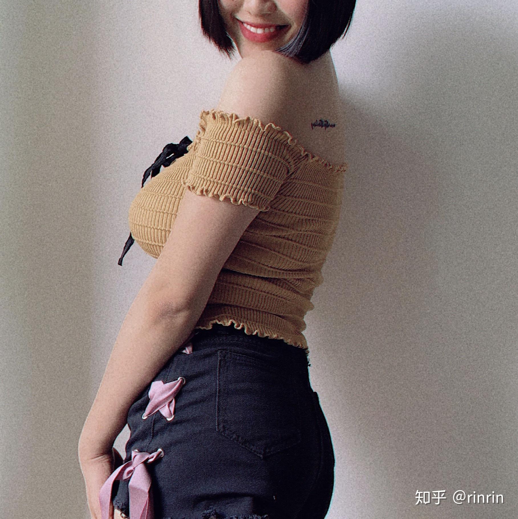 大胸妹子怎么穿衣服搭配?