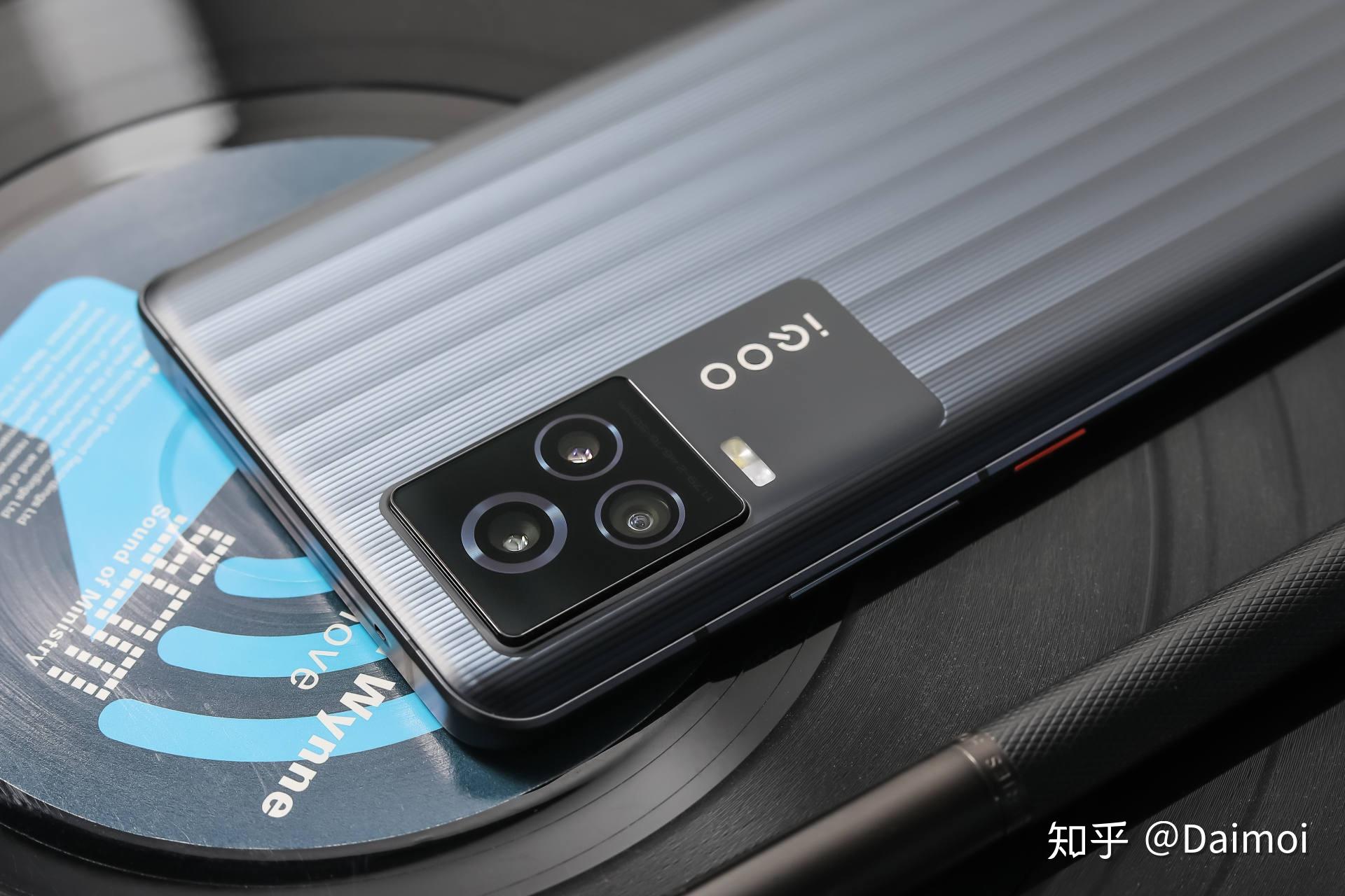 以强势配置深度演绎性能旗舰之名?iqoo 7性能实测来了!