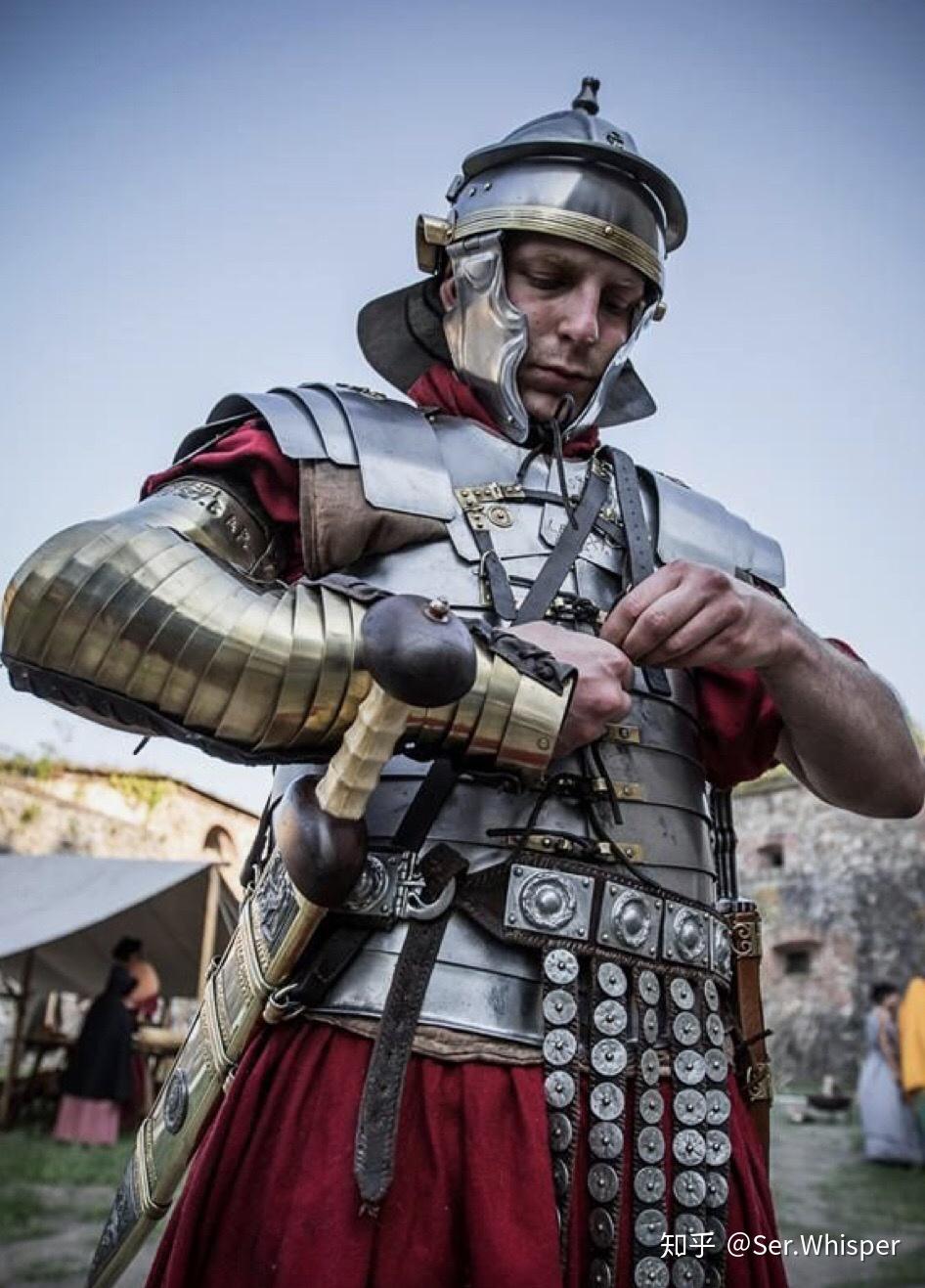 神圣罗马帝国盔甲图片