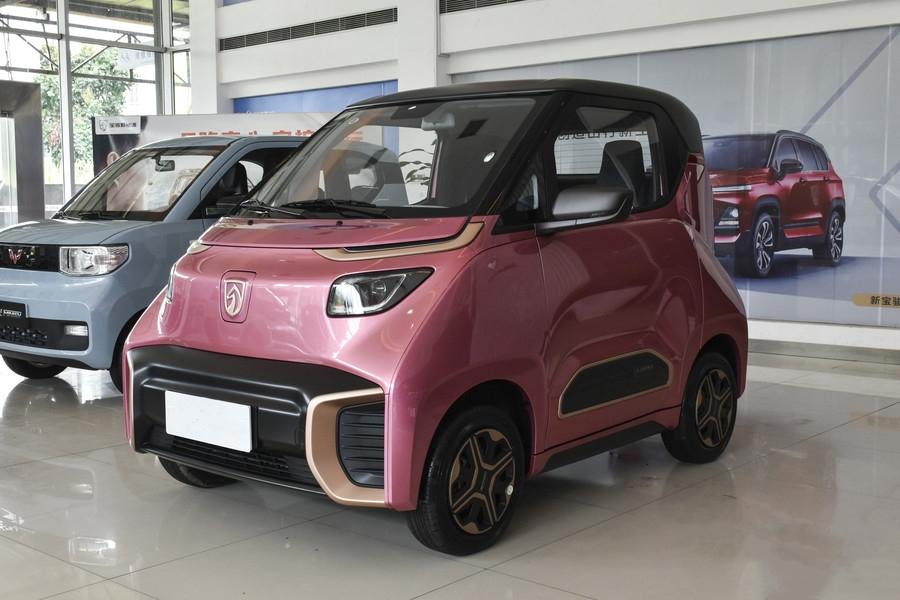 既能遮风挡雨又能好开好停5万多的e200堪称出行利器